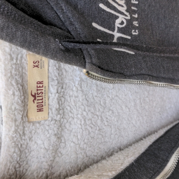 Hollister Grey Zippered Hoodie Sweater - Picture 2 of 3